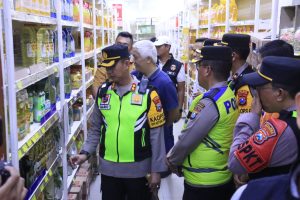 Kapolres Bojonegoro jelang lebaran sidak supermarket, Pastikan Bapokting Aman.