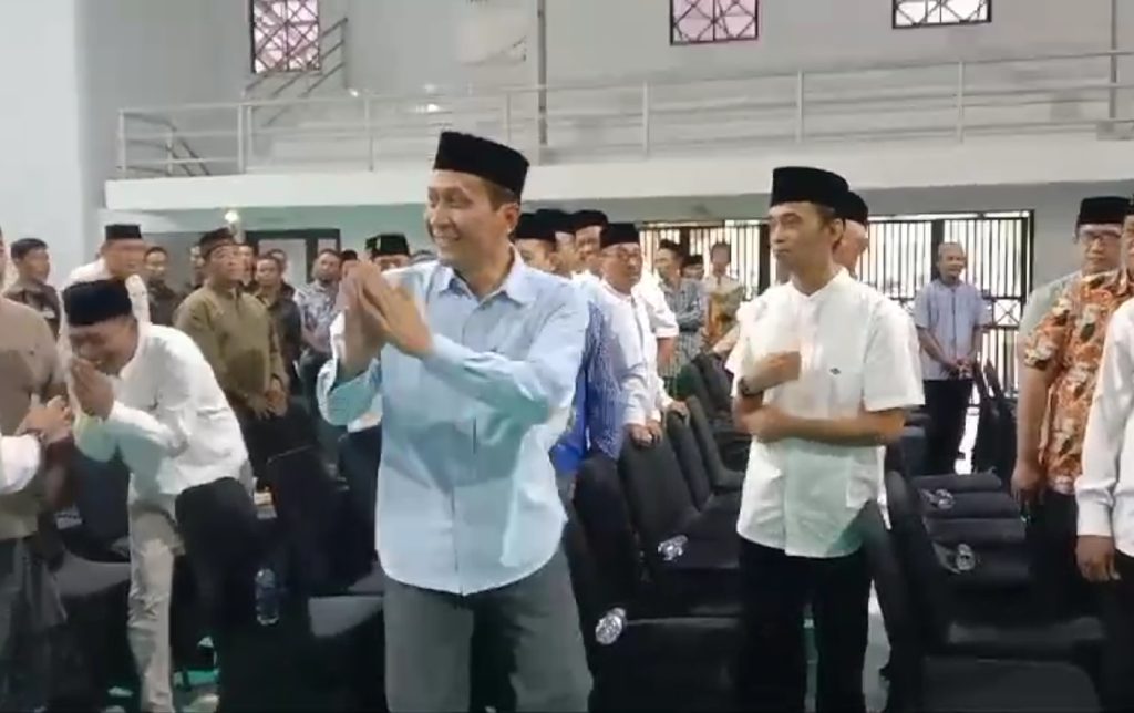 Bupati Bojonegoro H. Setyo Wahono, hadiri Safari Ramadhan di Dolokgede, untuk mempererat Silaturahmi & Keberkahan di bulan puasa.