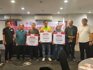 Penghargaan Pendonor Darah Terbanyak PMI diraih Polres Bojonegoro