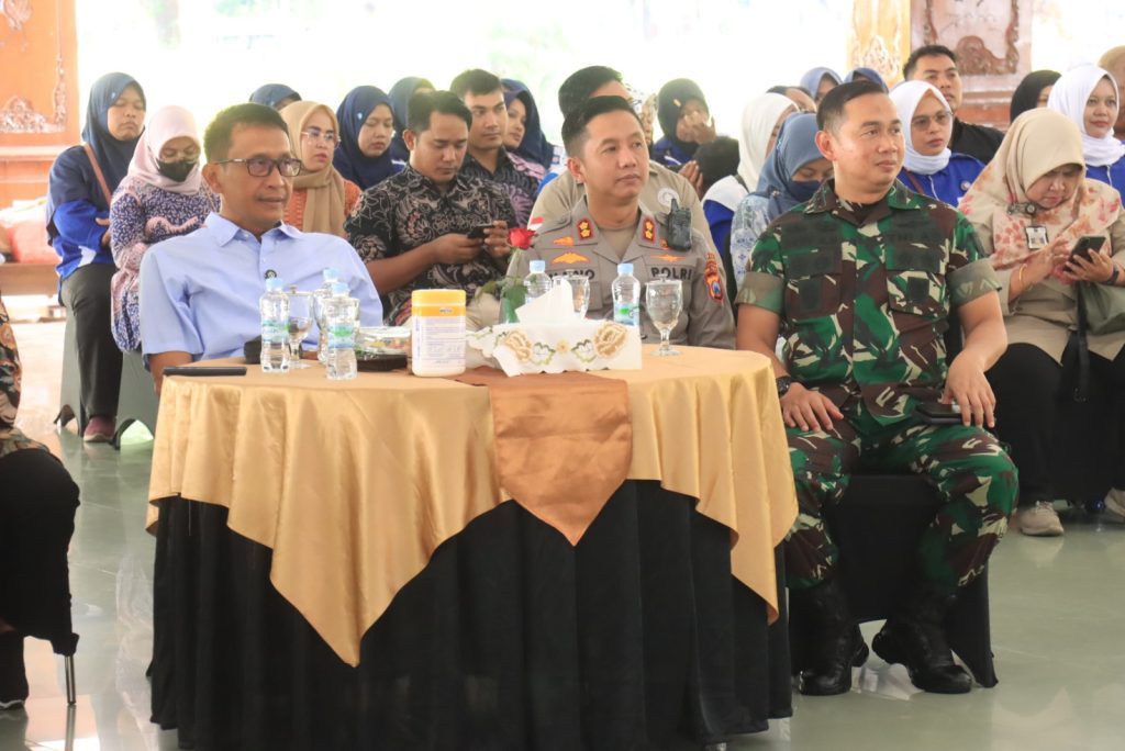 Bupati H Setyo Wahono di Pendopo Malowopati Bojonegoro, bersama Serikat Pekerja Seluruh Indonesia (SPSI) peringati May Day