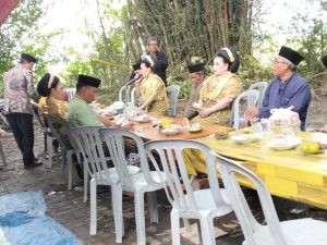 Sedekah Bumi Ds Begadon & Tradisi Tayup di Sendang Gempol